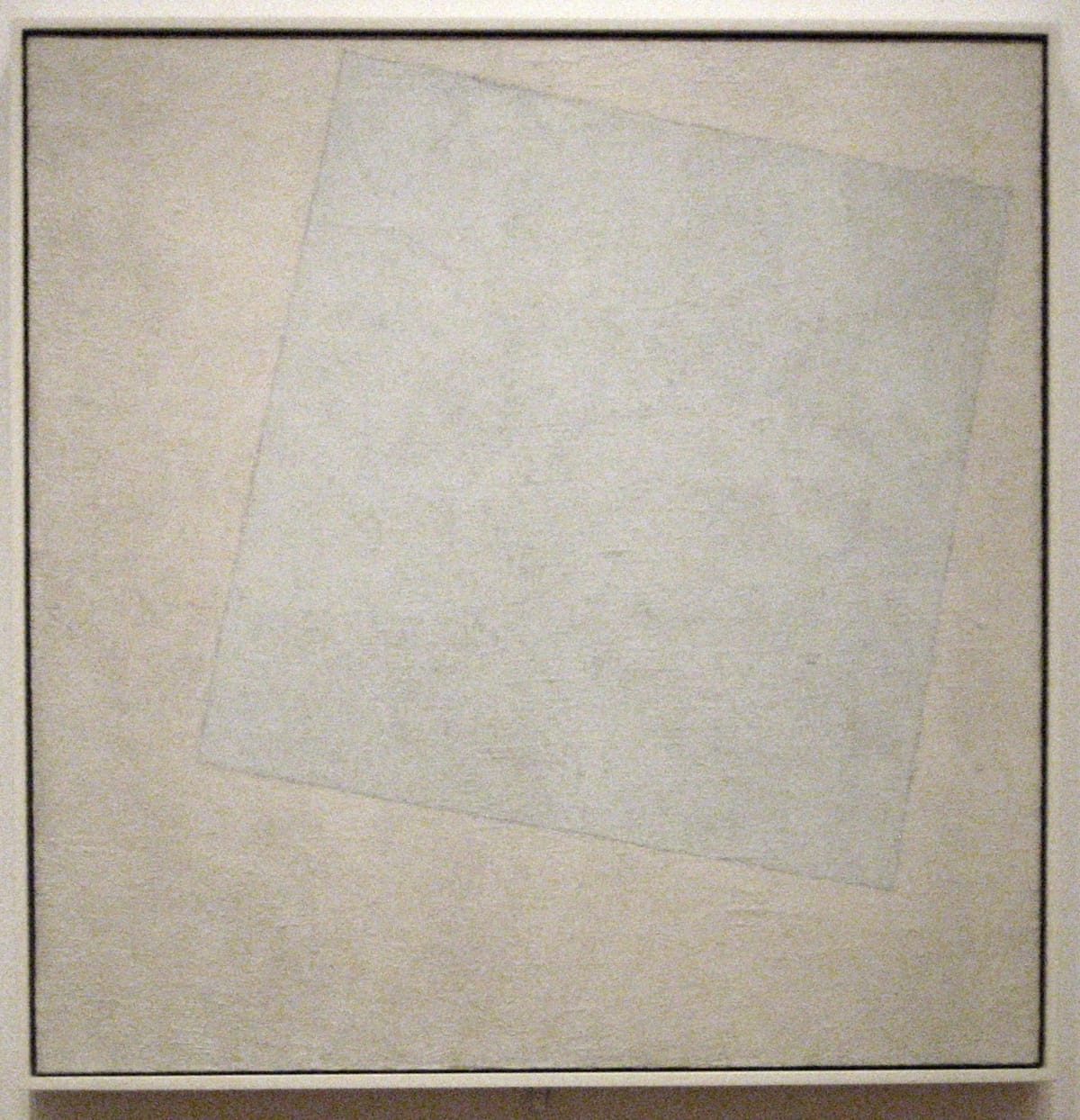 Carré blanc sur fond blanc