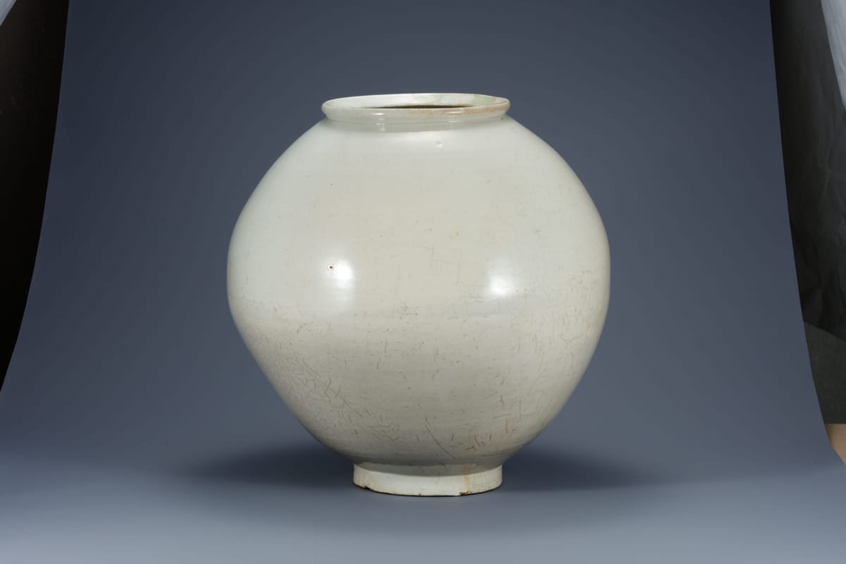 Jarre lunaire en porcelaine blanche (Dalhangari)